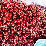How to spend 24 Hours in Toulouse, France: an itinerary with a Greeter 15 Yummy cherries at Marche Cristal - How to spend 24 hours in Toulouse