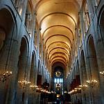How to spend 24 Hours in Toulouse, France: an itinerary with a Greeter 11 Inside the Basilica Saint-Sernin - How to spend 24 hours in Toulouse