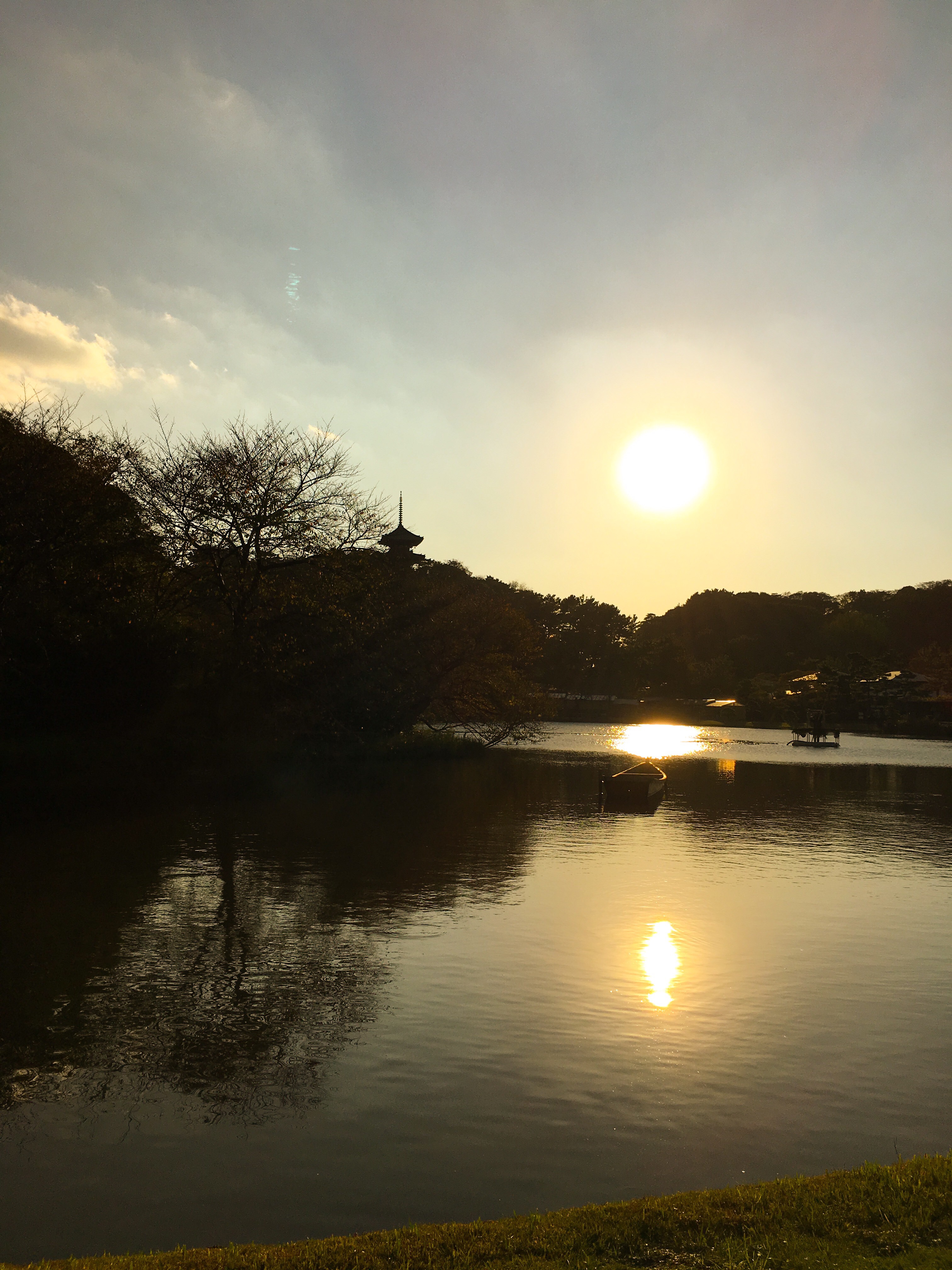 Sankeien Garden in Yokohama is one of the best attraction the city has to offer: a beautiful natural-style garden full of old cultural, traditional and architectural treasures. #Yokohama #Japan #Garden