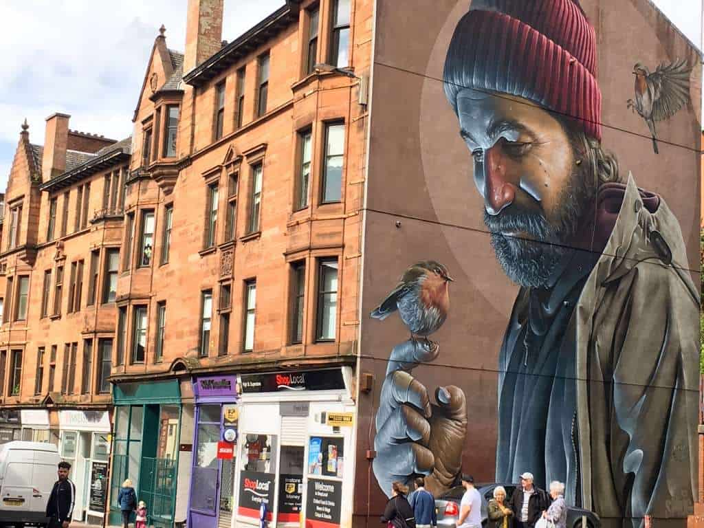 How to spend a weekend in Glasgow: a 2 day itinerary 38 A weekend in Glasgow: A 2 day itinerary. Glasgow offers visitors a fantastic collection of art galleries, amazing street art and green spaces.