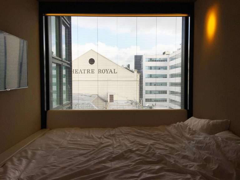 Looking for an accommodation in Glasgow? CitizenM Hotel Glasgow might just be what you are looking for: affordable luxury, speedy check in. modern rooms...