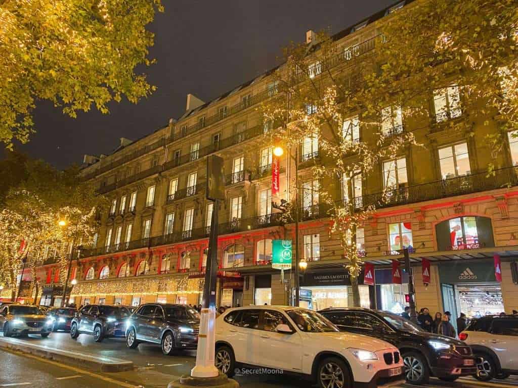 <strong>Where to See the Best Christmas Lights & Decorations in Paris </strong> 14 Christmas Lights at Boulevard Haussmann