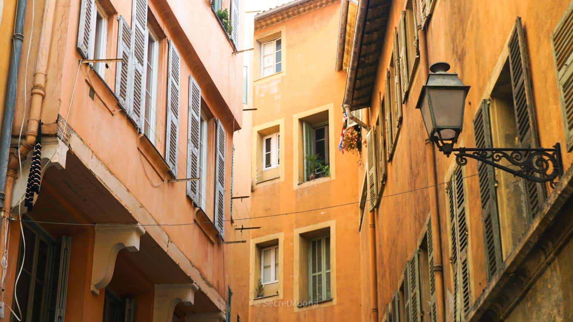 The Perfect 7-Day French Riviera Itinerary: Ultimate Côte d’Azur Travel Guide 10 Colorful buildings in Nice old town