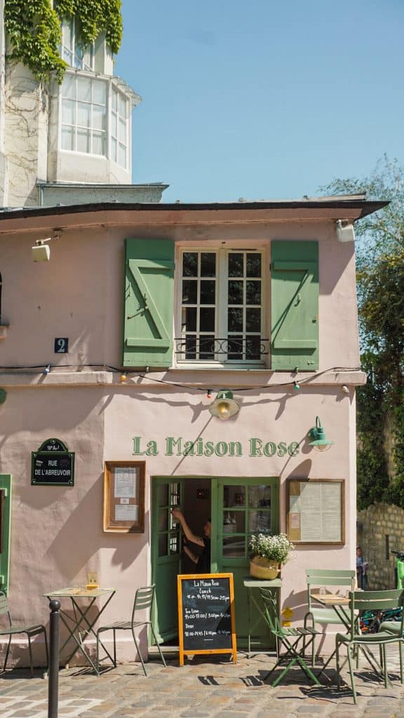 La Maison Rose on rue de l’Abreuvoir - What to do in Montmartre