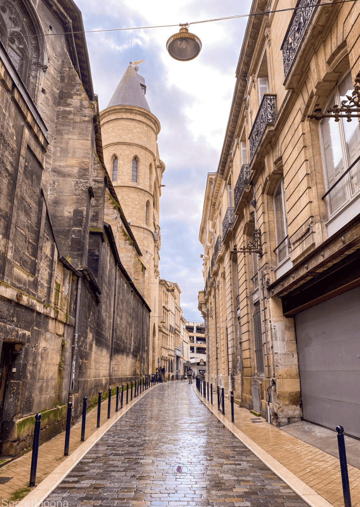Exploring the Regions of France _ All You Need to Know 44 Empty street in Bordeaux - Nouvelle Aquitaine region
