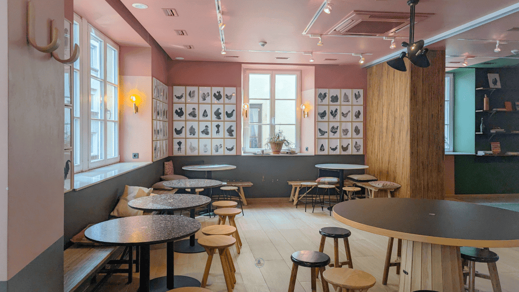 What to eat in Luxembourg City - Inside empty restaurant 