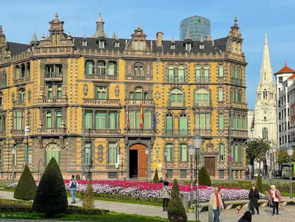 How to Experience the Best of Bilbao in Just 3 Days 17 Plaza de Moyúa, Bilbao
