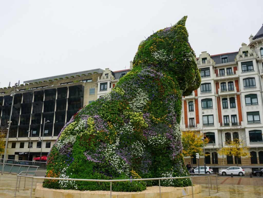 How to Experience the Best of Bilbao in Just 3 Days 16 Sculpture of Puppy by Jeff Koons