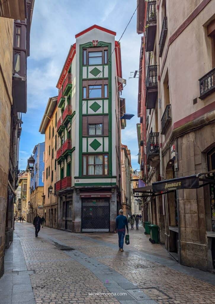 How to Experience the Best of Bilbao in Just 3 Days 4 Typical architecture in Casco Viejo