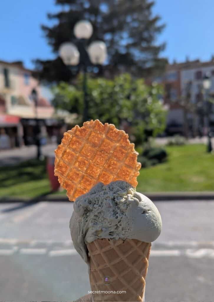 Port Grimaud: The Ultimate Guide to Provence's Little Venice 34 Pistachio ice cream in Port Grimaud - travel guide